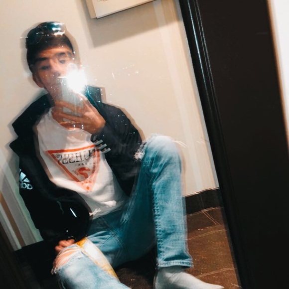 Meet your Posher, Gabe - Picture 1 of 1